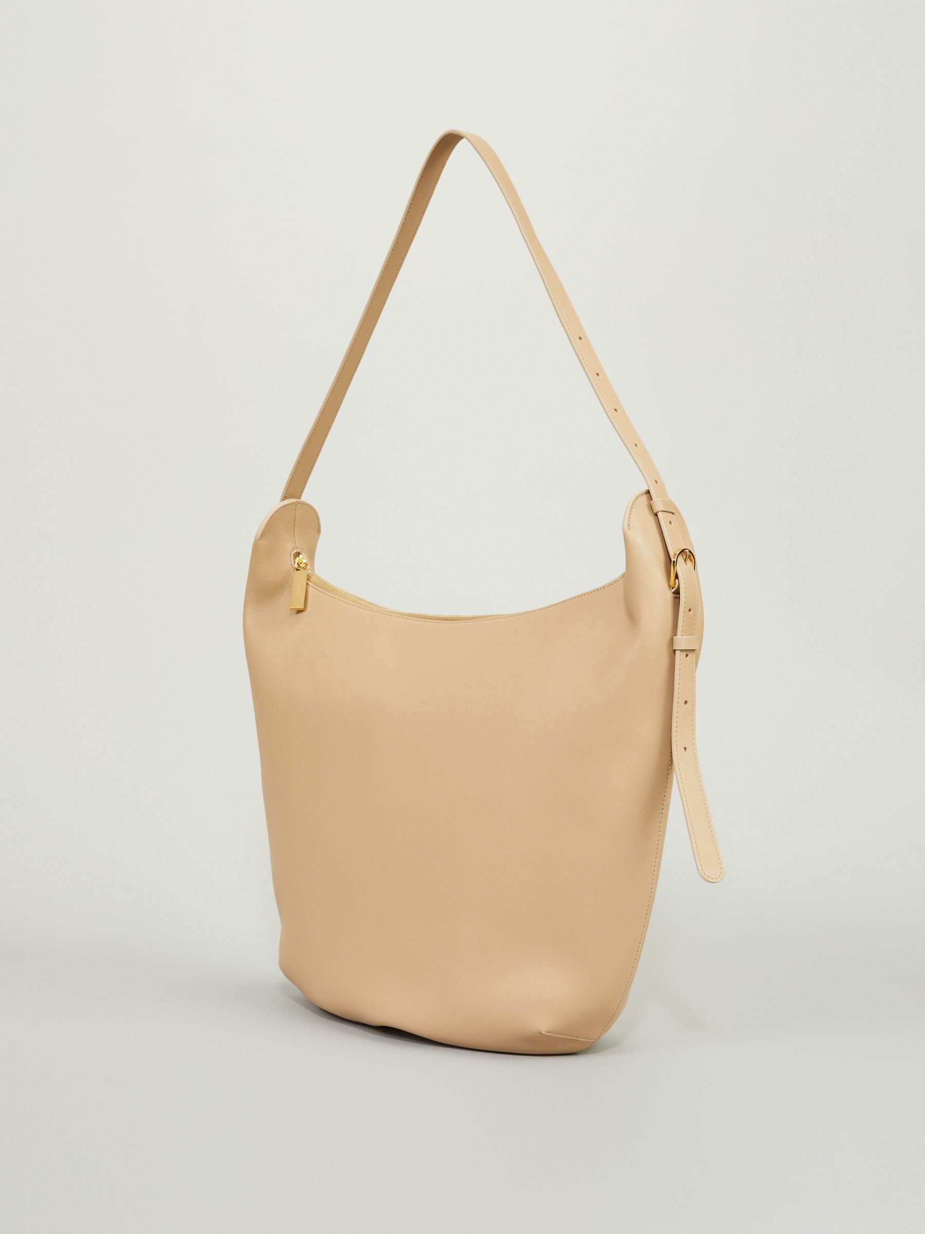 The Row Shopper Allie Beige Totes