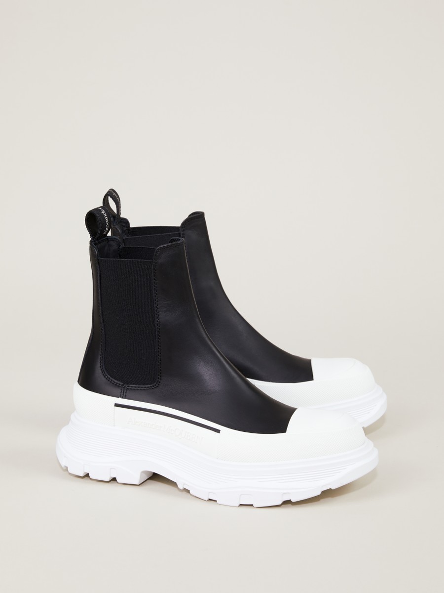 White boots black hot sale sole