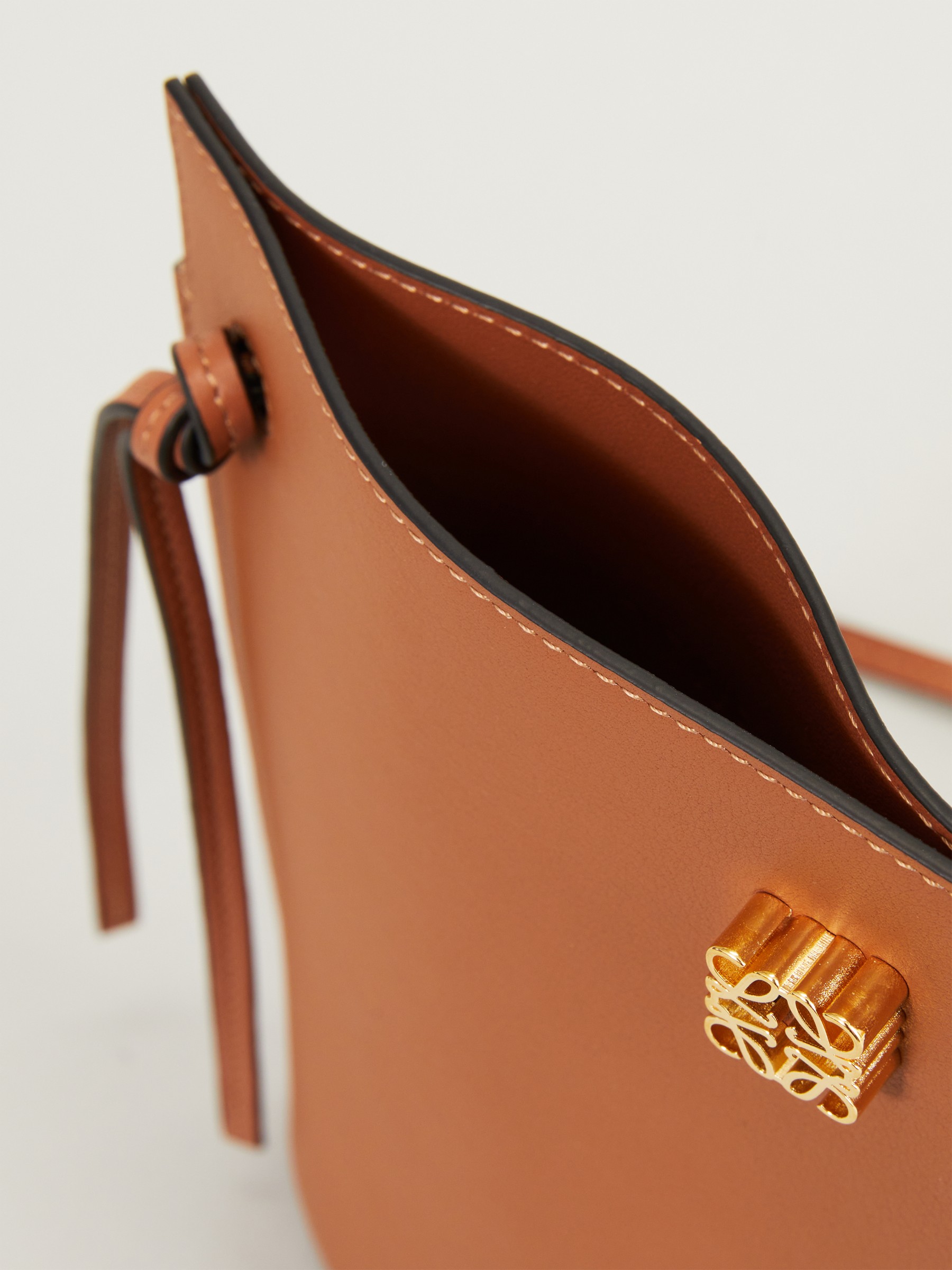 Dice pocket in classic calfskin Tan - LOEWE