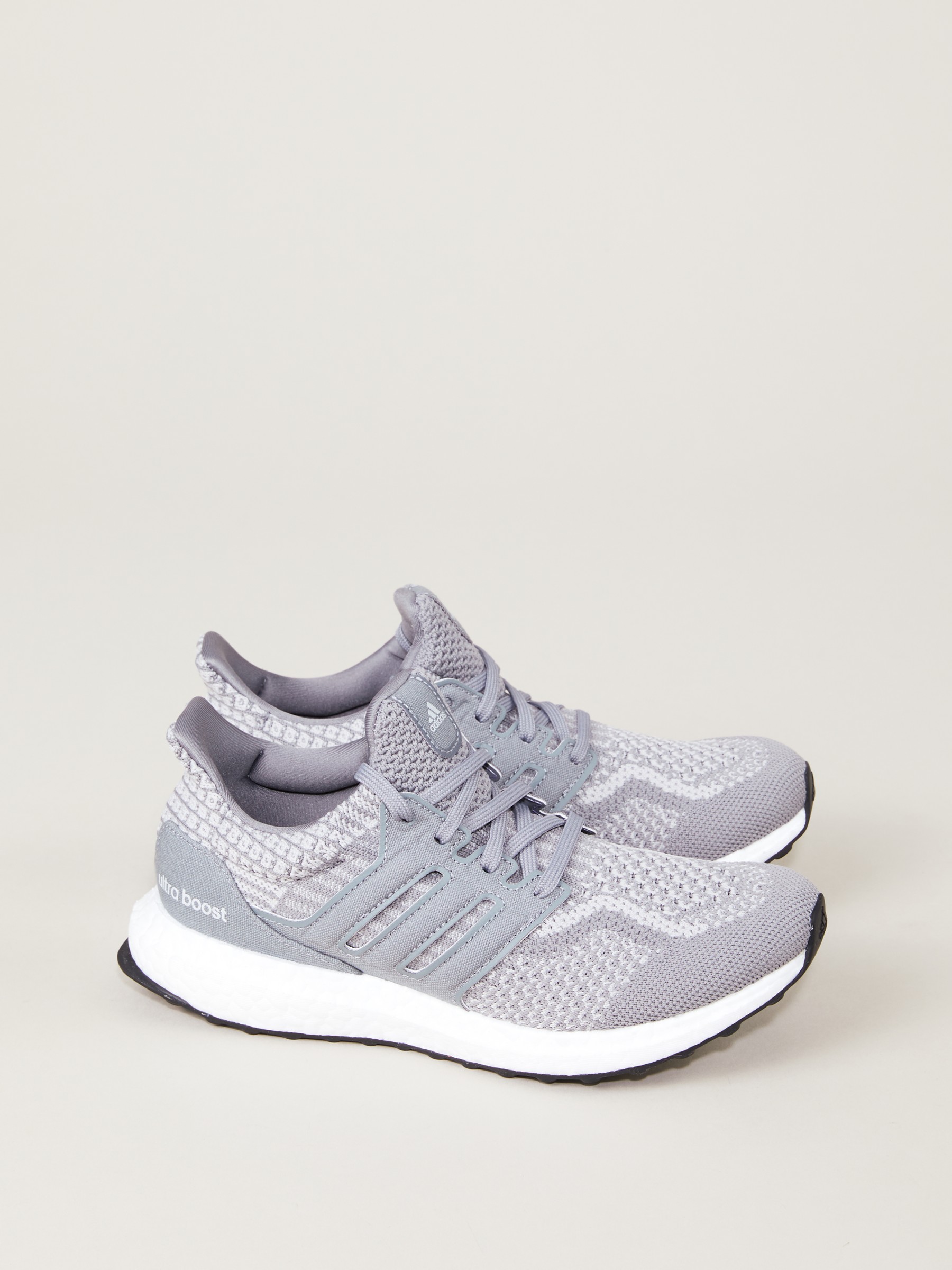 Adidas 2025 boost grau