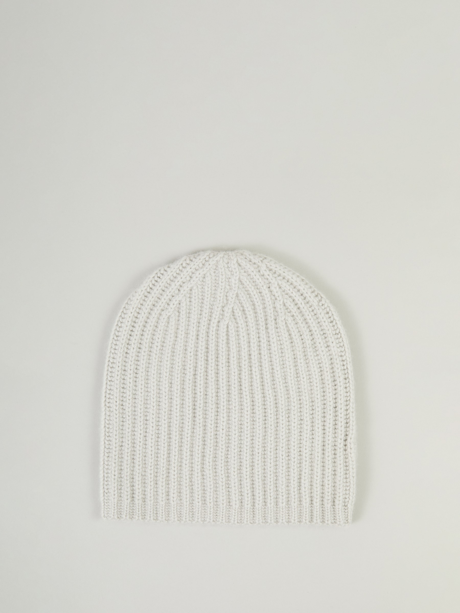 white cashmere hat