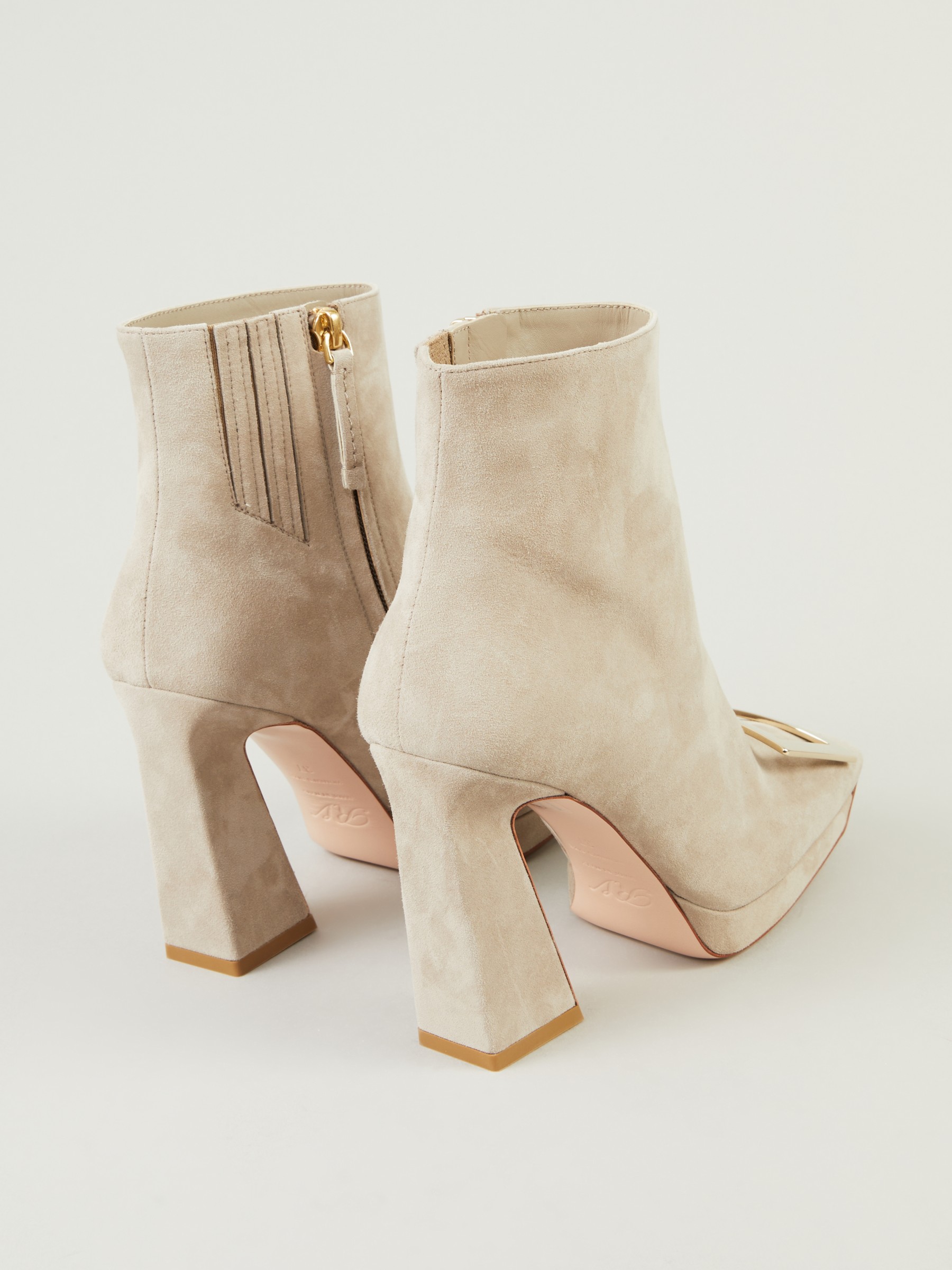 Roger vivier 2025 suede boots