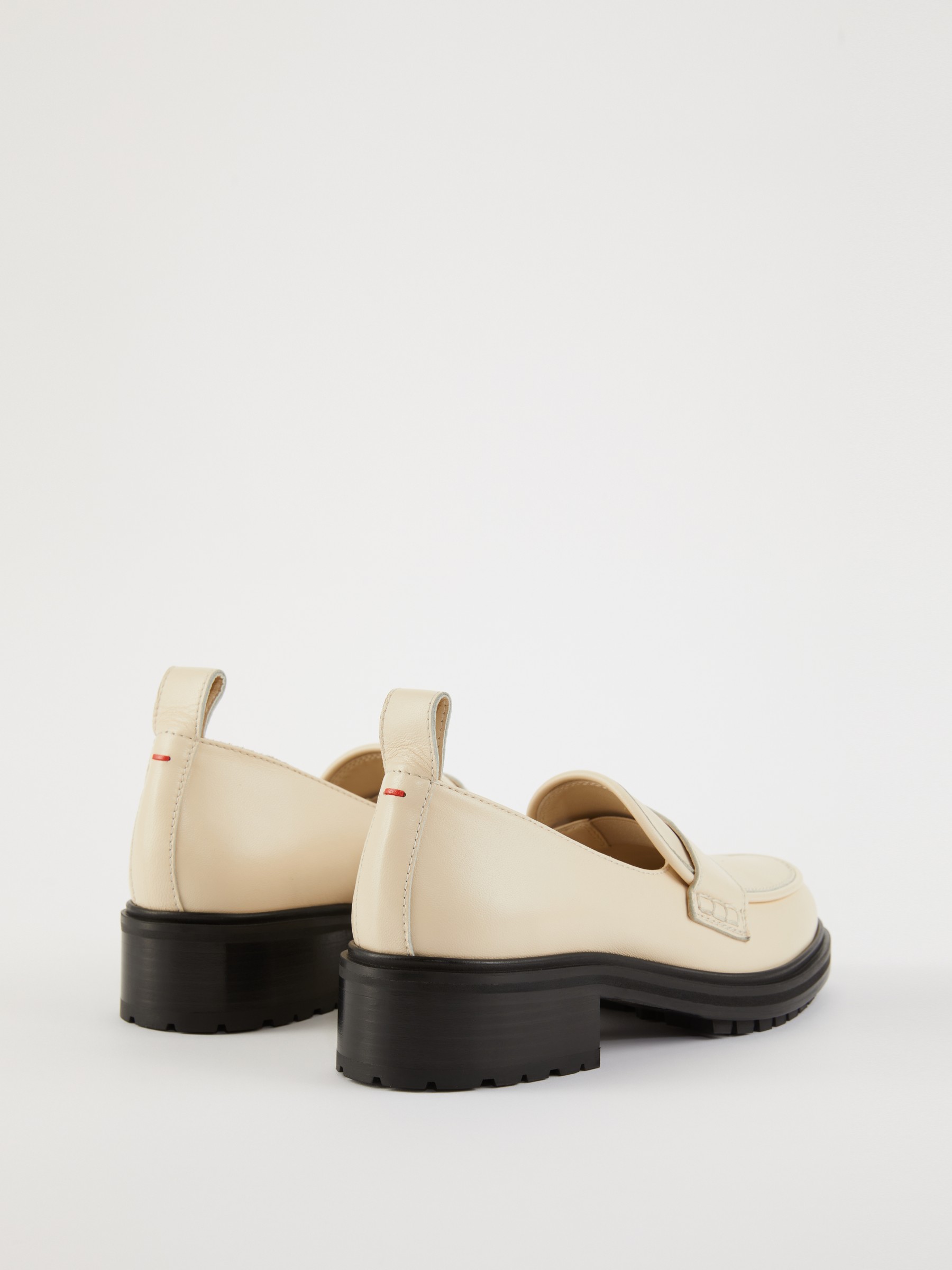 \'Ruth\' | Aeyde Loafer Crème Flats