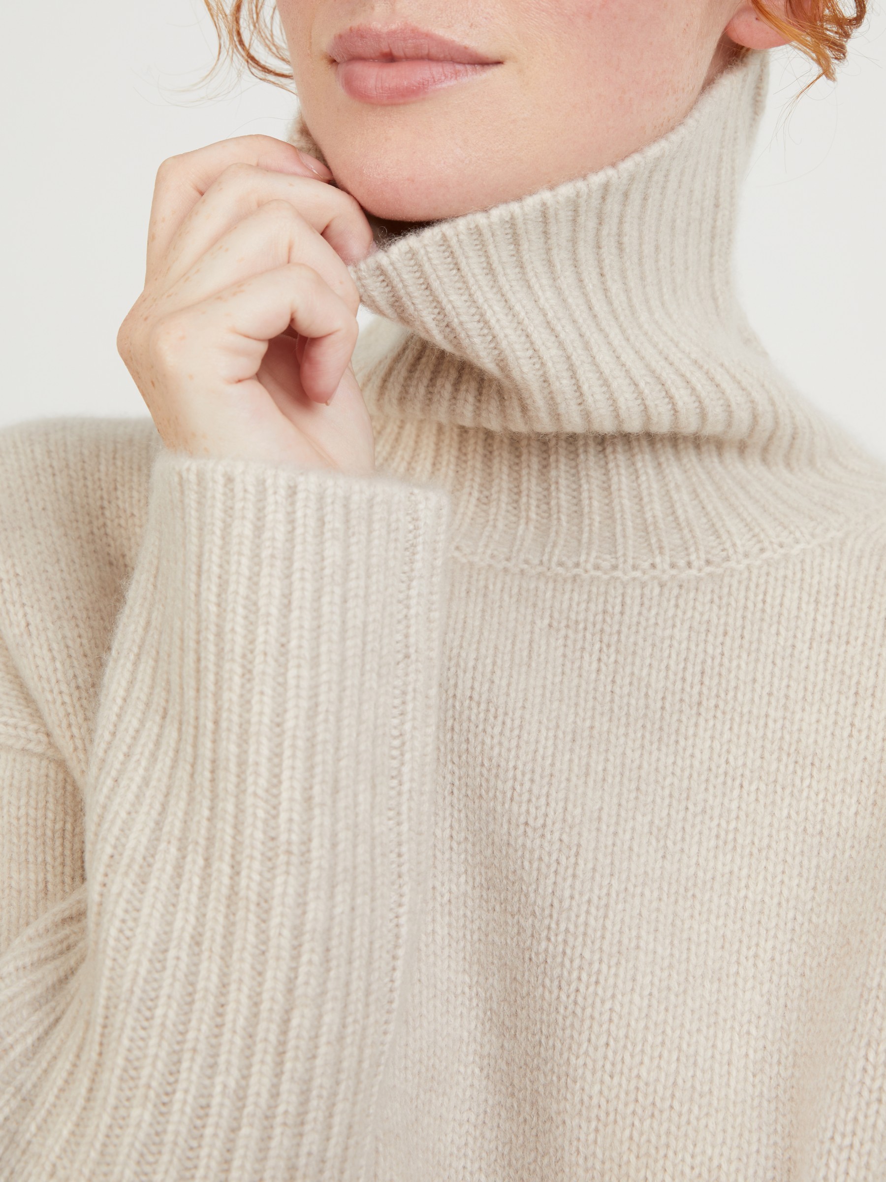 Wool cashmere turtleneck beige mélange