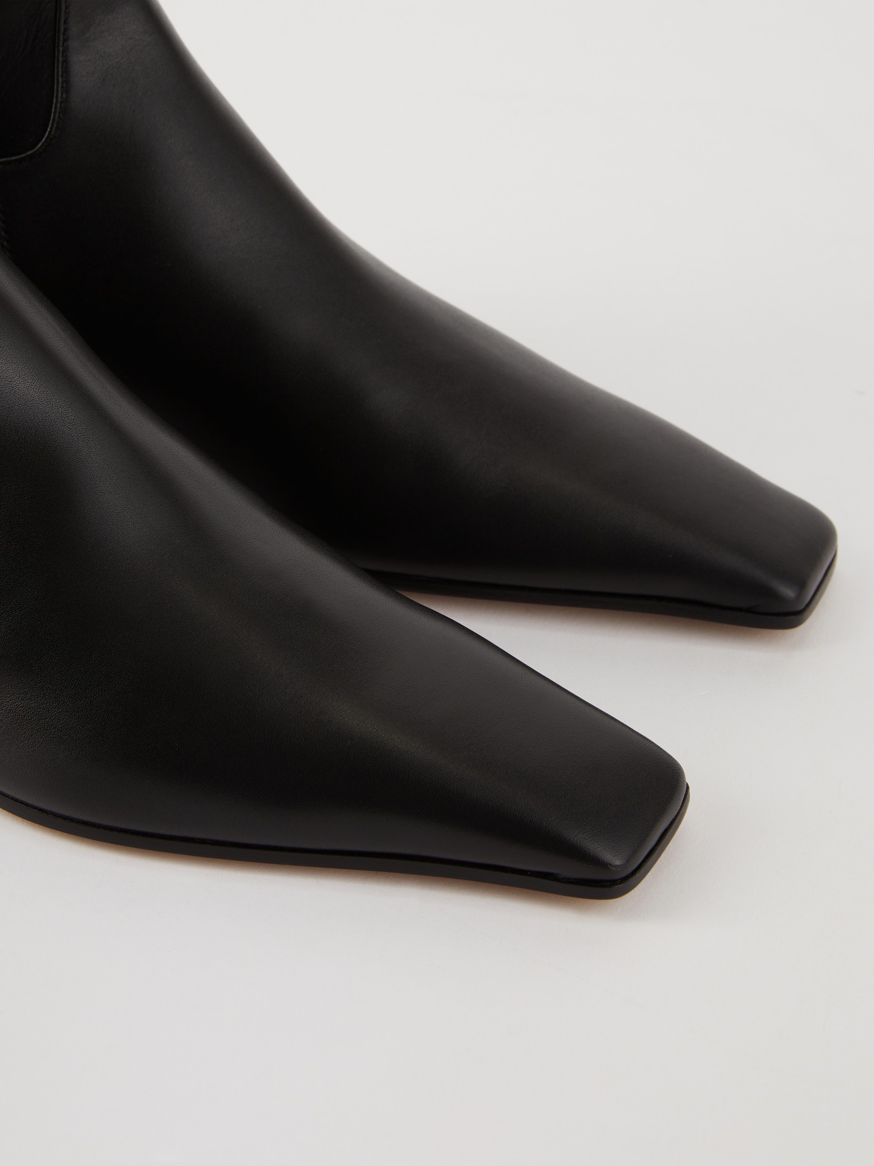 Khaite Ankle Boots 'Marfa Classic Flat' Schwarz | Chelsea & Ankle