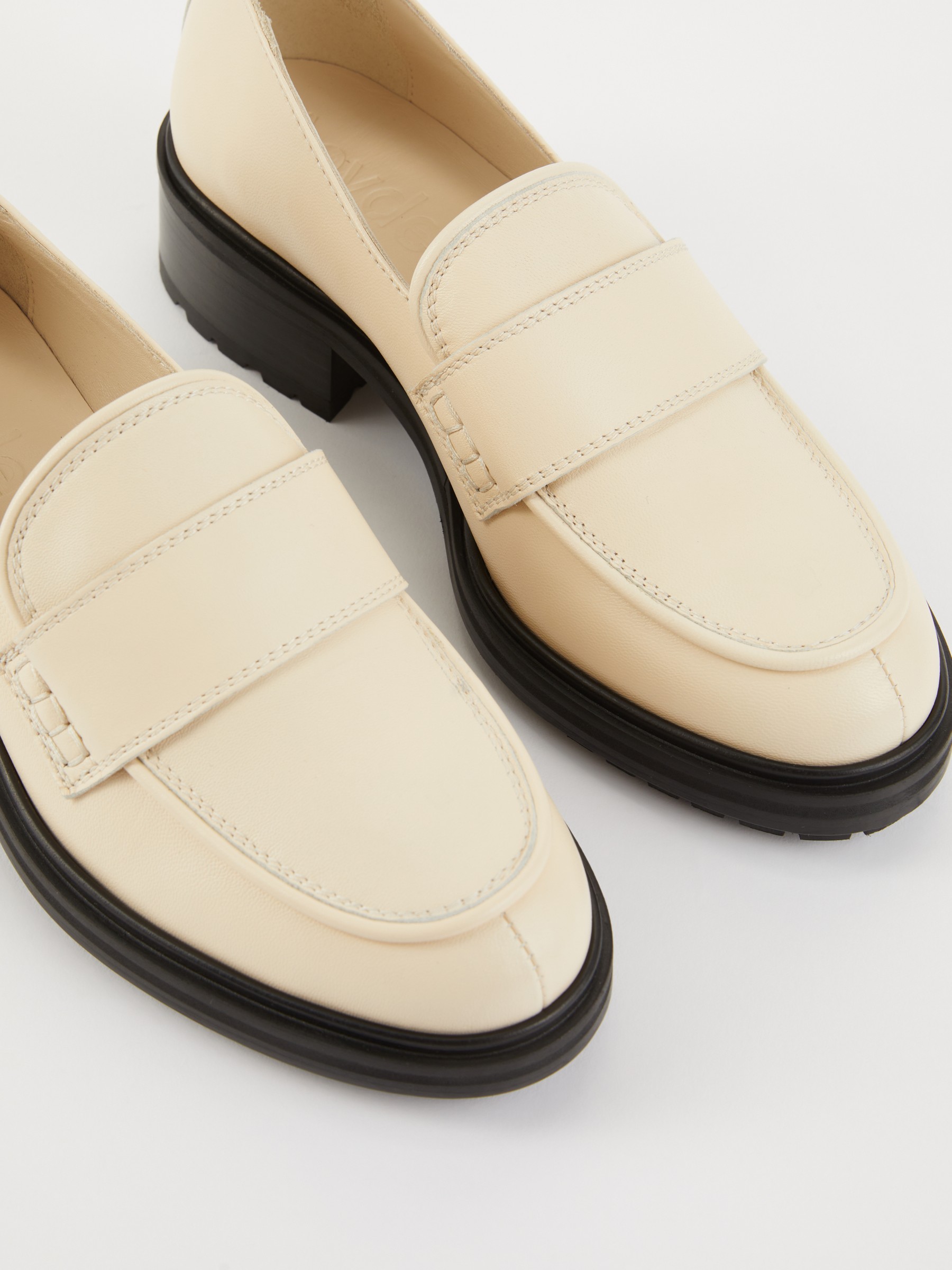 Aeyde Loafer \'Ruth\' Crème | Flats